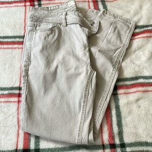 Khaki pants women’s 6P curvy.